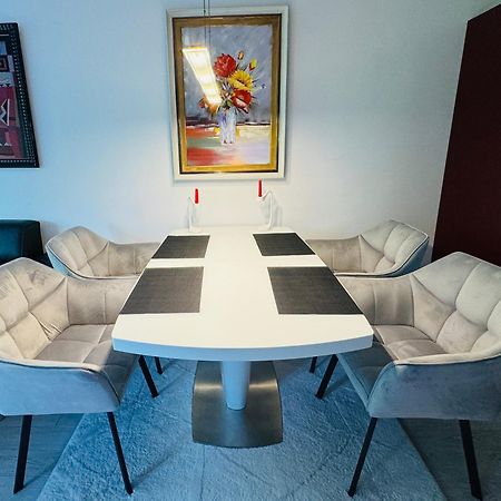 City Apartment Varna Bagian luar foto